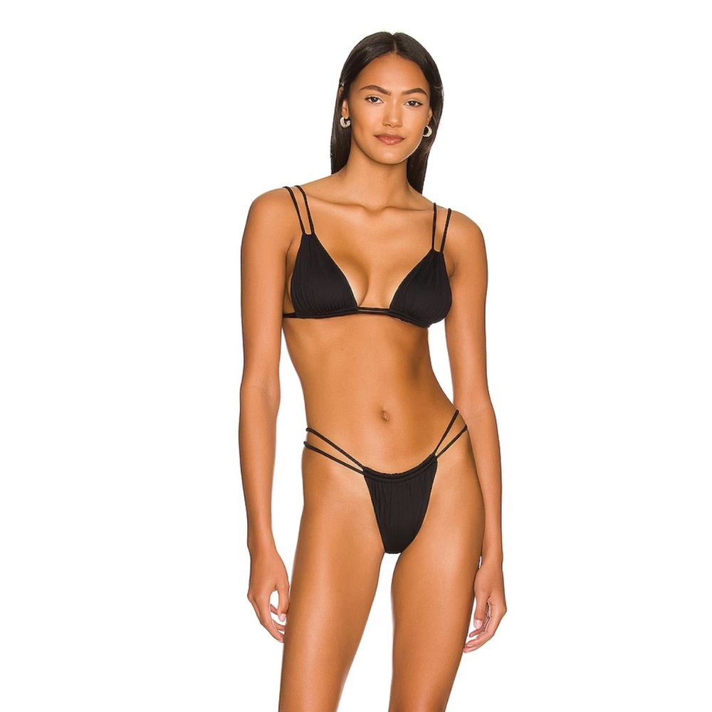 Hoping to sell this bikini as a set! Worn only once!